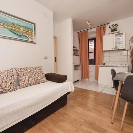 Ann Apartment *