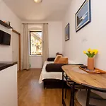 Ann Apartment *